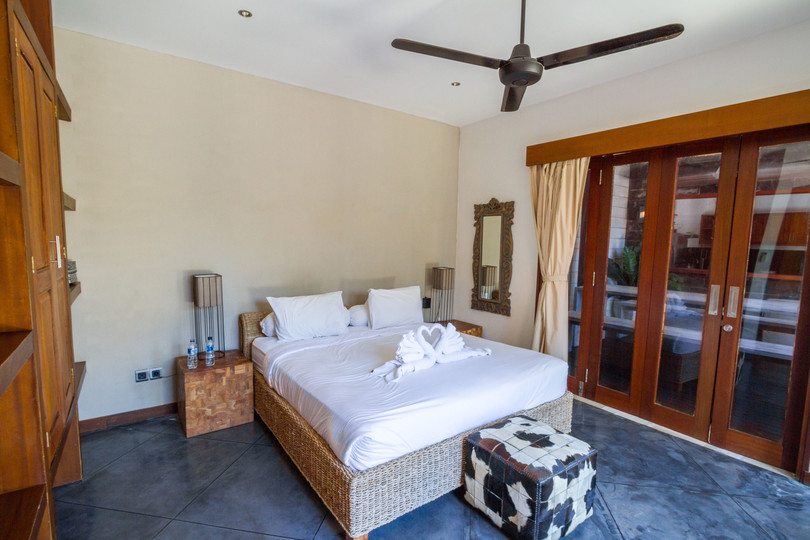 Luxury 5BR Family Villa Near Seminyak, Bali Villa 1167