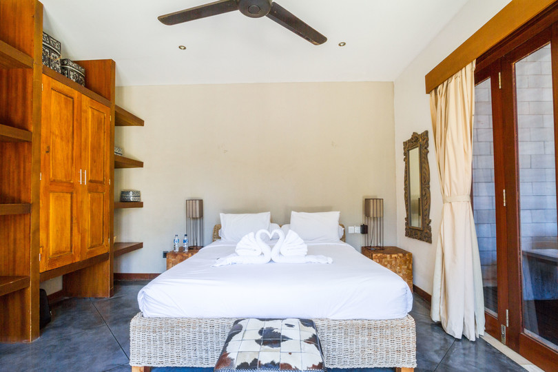 Luxury 5BR Family Villa Near Seminyak, Bali Villa 1167