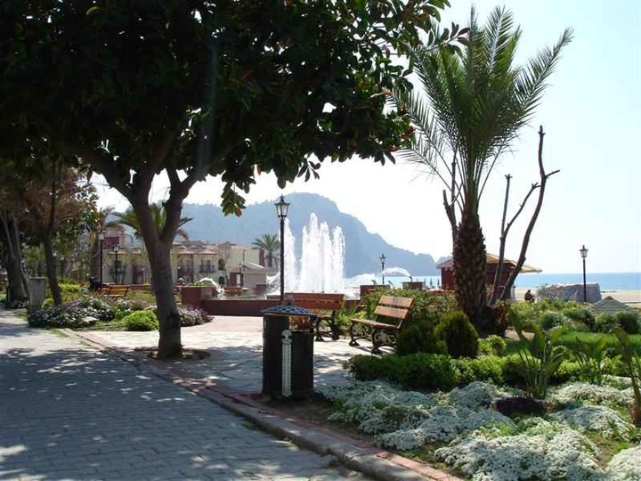 great park areas at Cleopatra beach