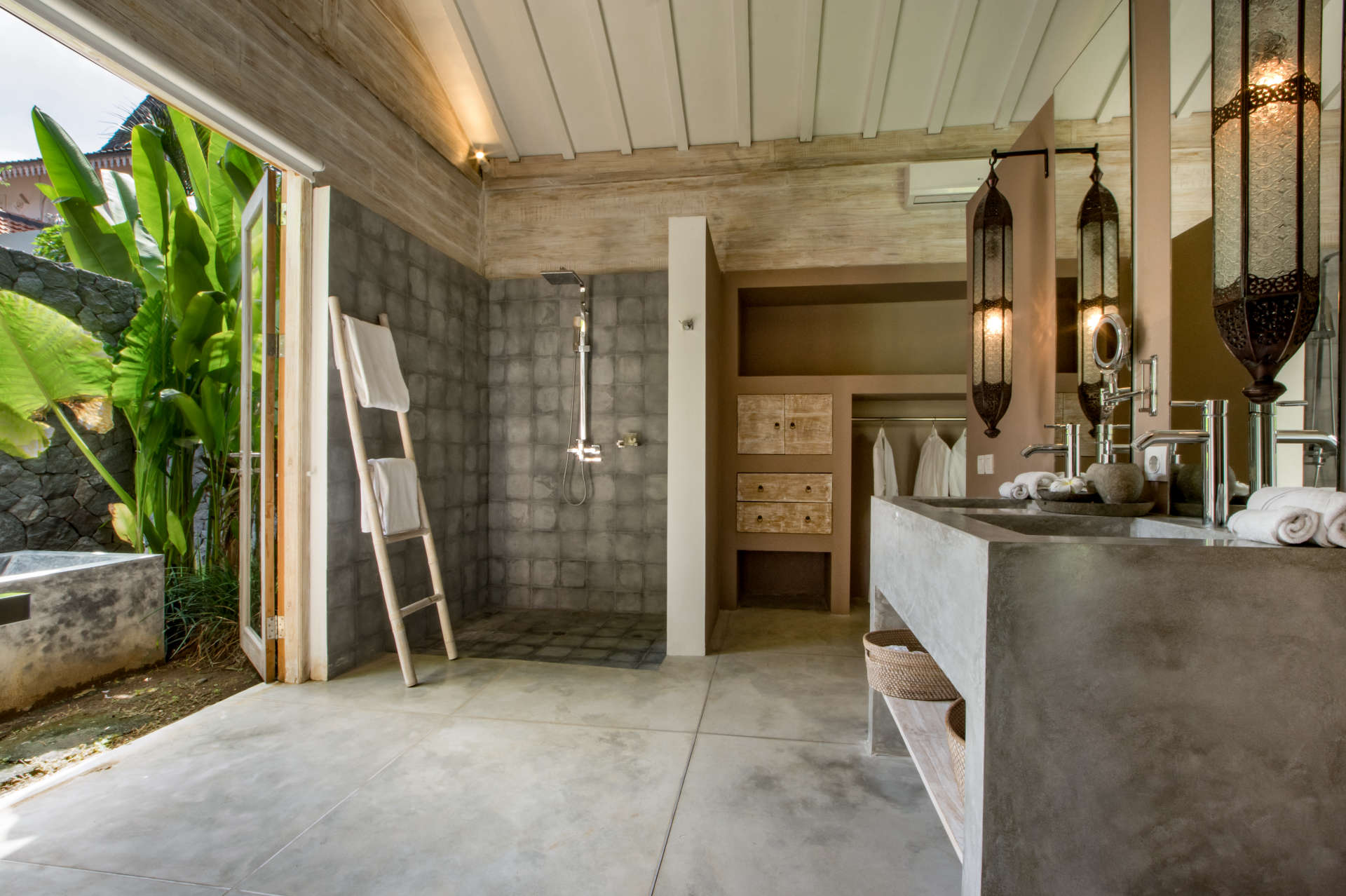 Enjoy a Holiday of a Lifetime Renting Your Own 5 Star Private Villa at the Best Rate in Kerobokan, Villa Bali 2008