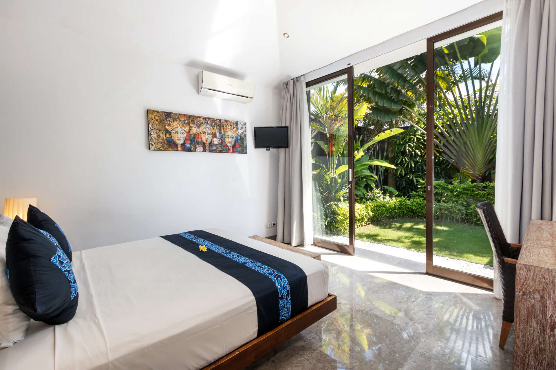 Beautiful 5 Star Holiday Villa in a Prime Location in Seminyak, Book Early to Secure Your Dates, Villa Bali 2016