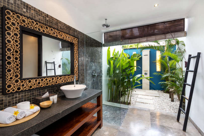 Beautiful 5 Star Holiday Villa in a Prime Location in Seminyak, Book Early to Secure Your Dates, Villa Bali 2016