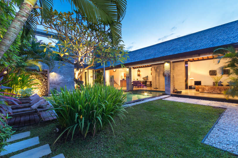 Beautiful 5 Star Holiday Villa in a Prime Location in Seminyak, Book Early to Secure Your Dates, Villa Bali 2016