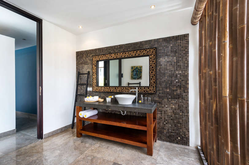 Beautiful 5 Star Holiday Villa in a Prime Location in Seminyak, Book Early to Secure Your Dates, Villa Bali 2016