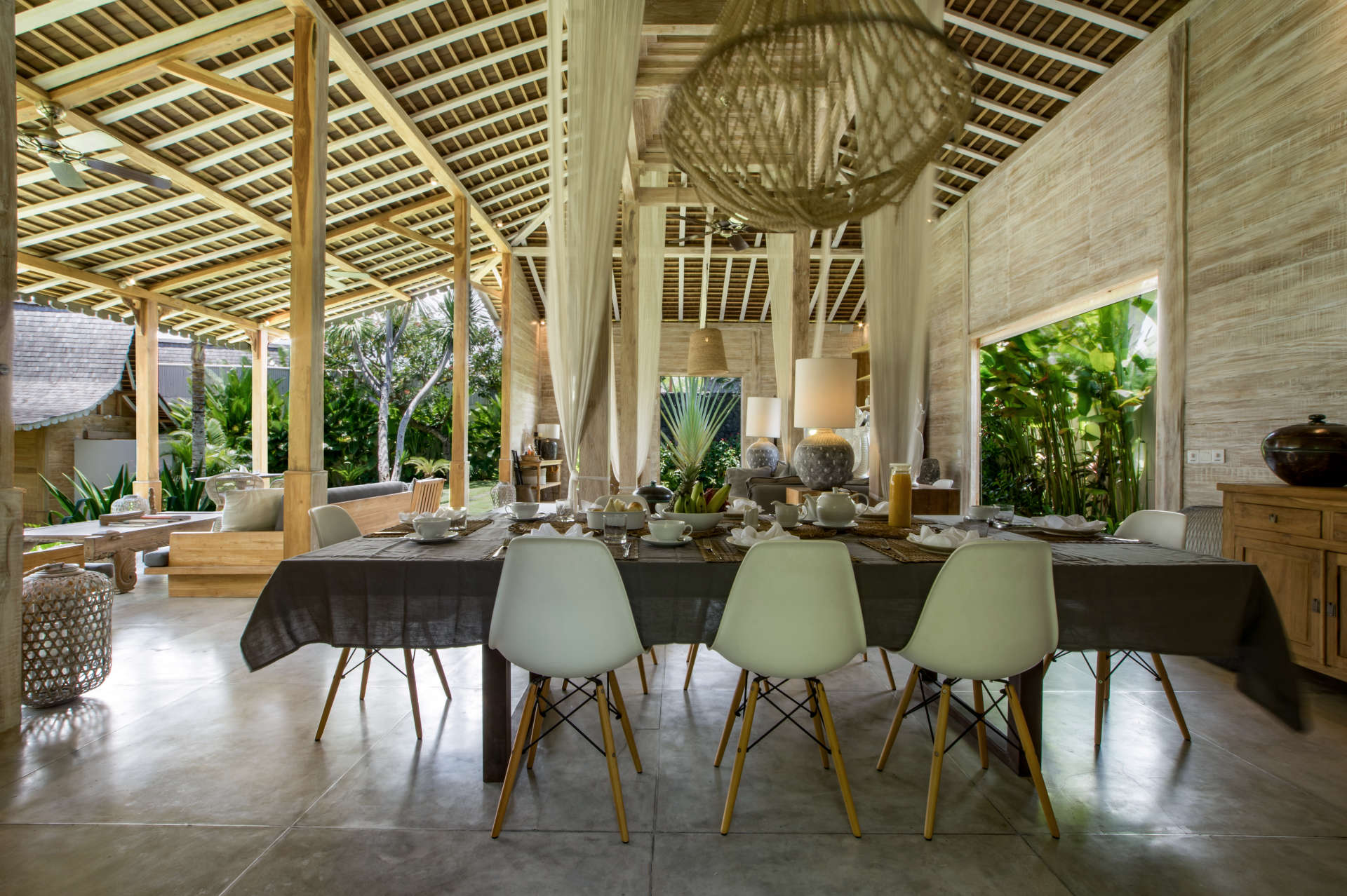 Luxury 5 Bedroom Villa with Private Pool, Bali Villa 2022