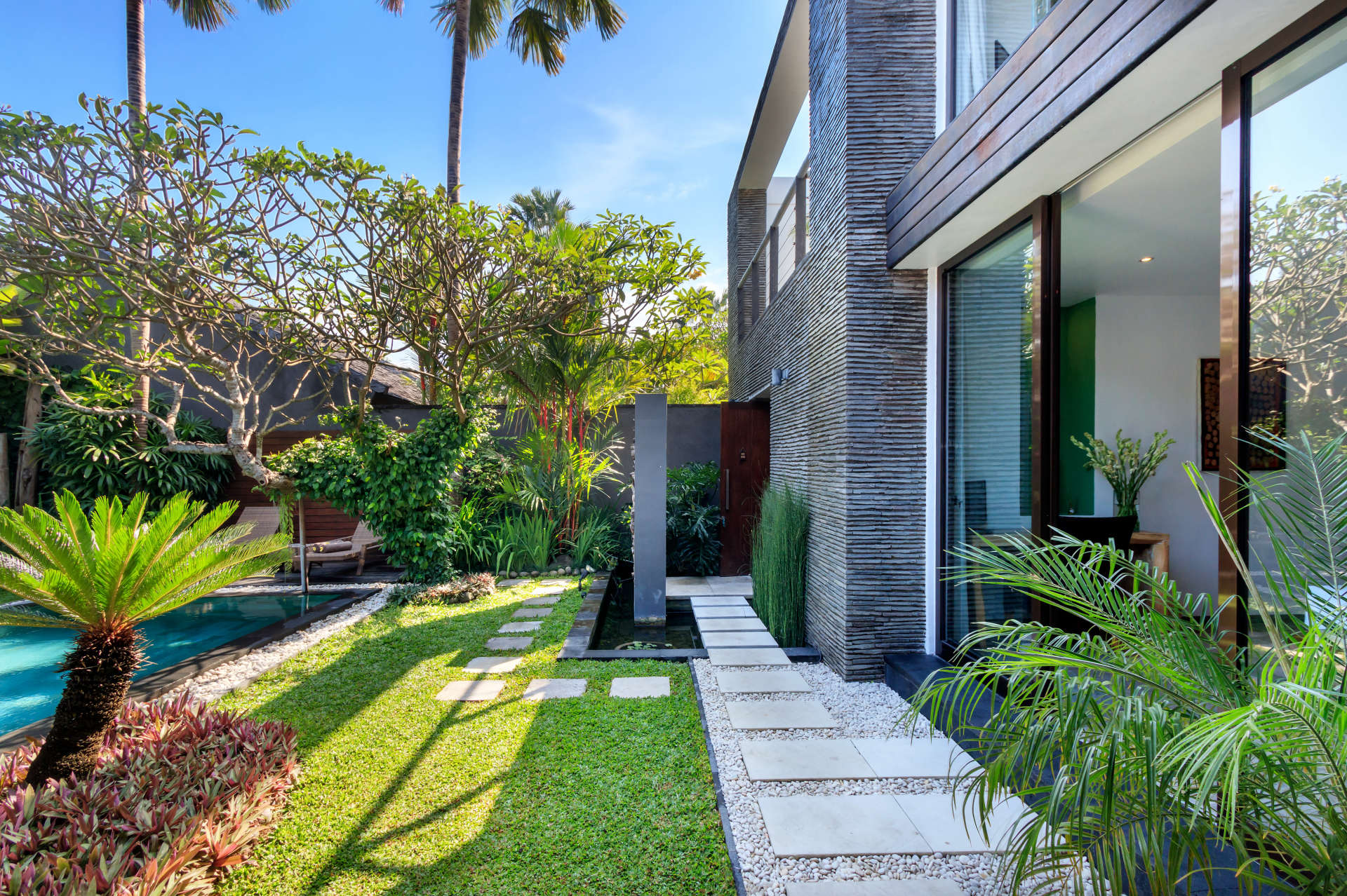 Beautiful 5 Star Holiday Villa in a Prime Location in Seminyak, Book Early to Secure Your Dates, Villa Bali 2026