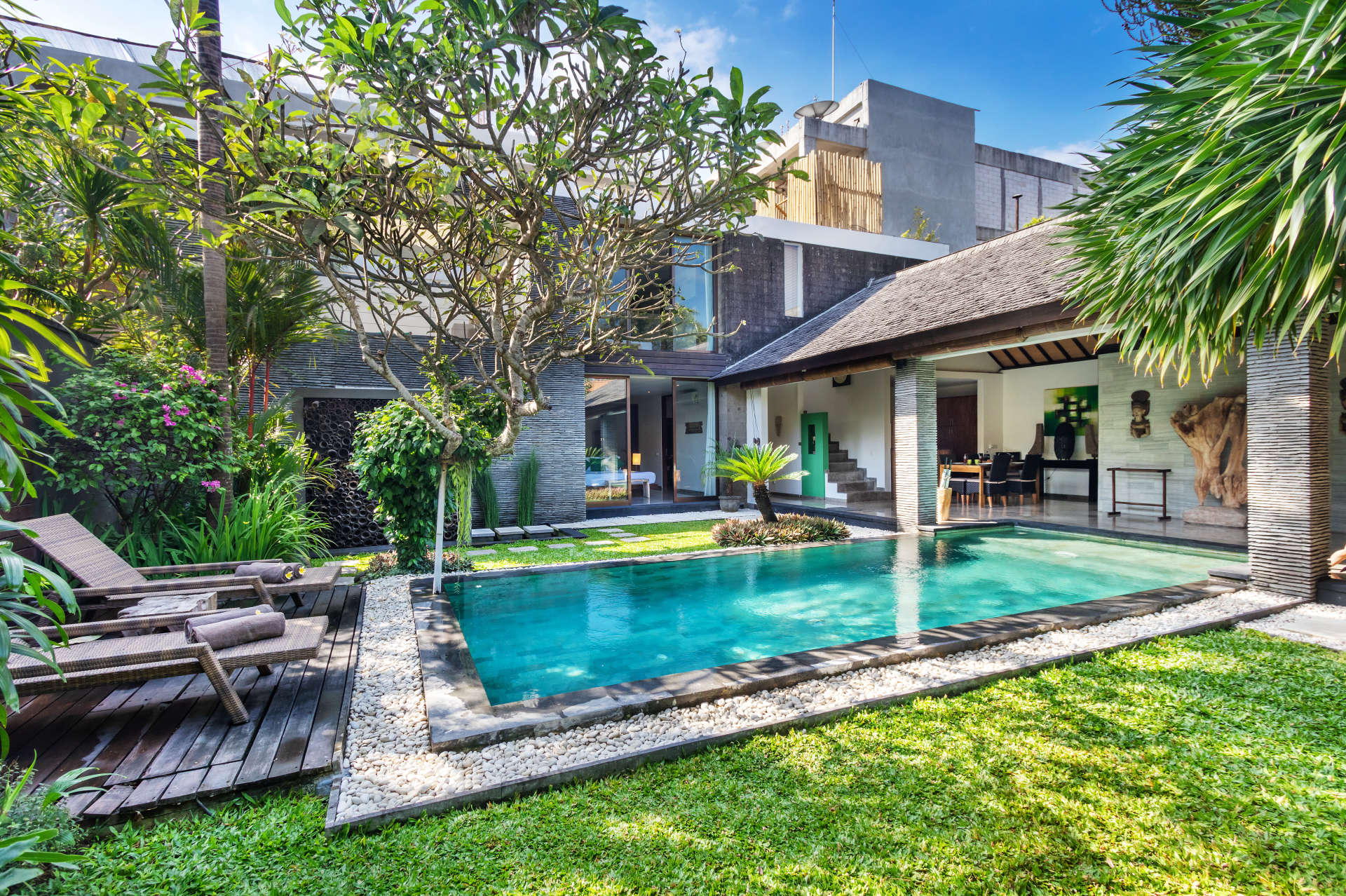 Beautiful 5 Star Holiday Villa in a Prime Location in Seminyak, Book Early to Secure Your Dates, Villa Bali 2026