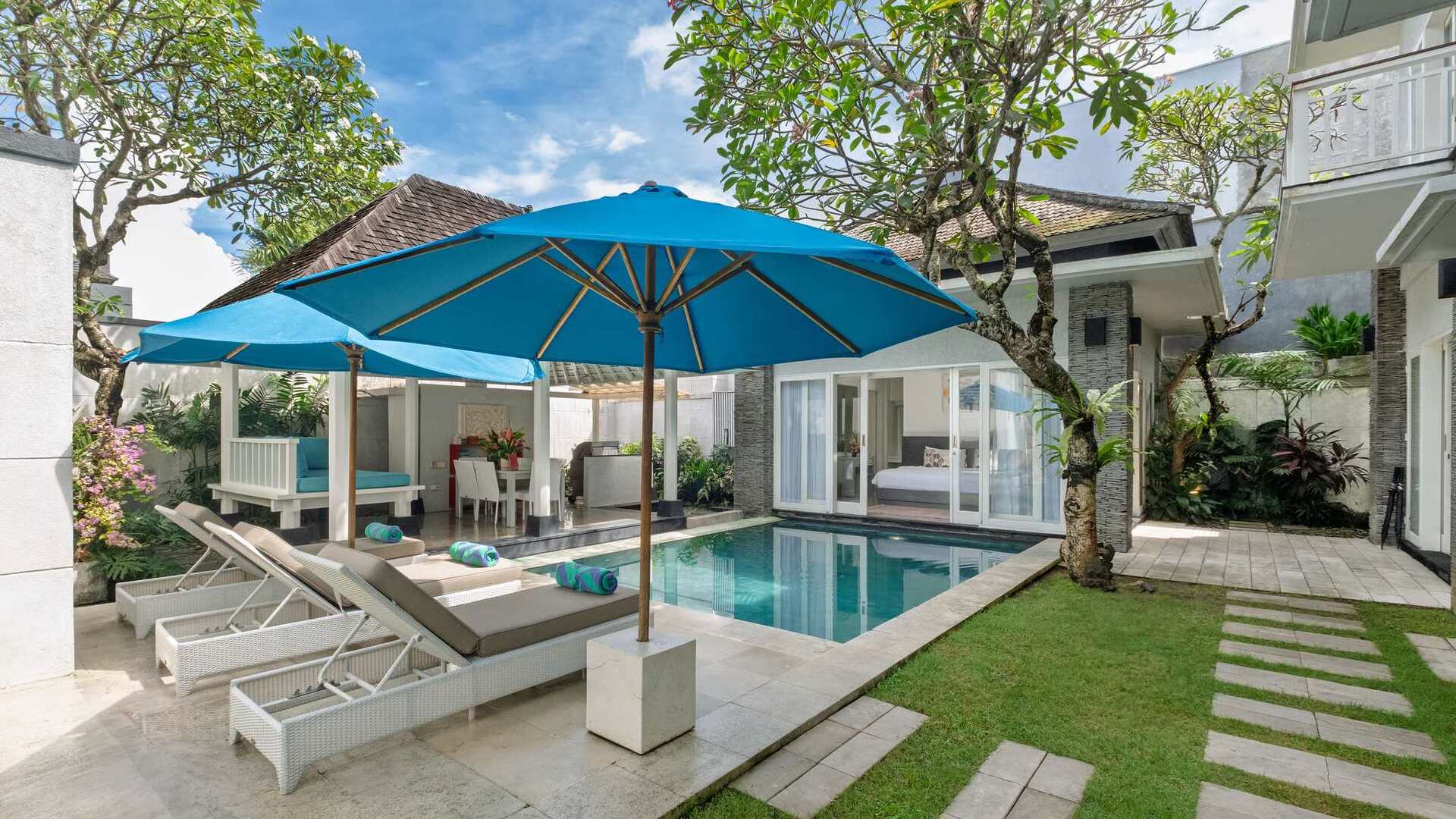 Chic Seminyak Escape, Bali Villa 2030