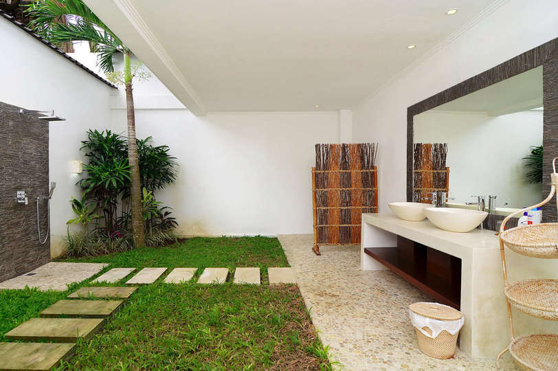 Your Holiday in a Luxury 5 Star Villa in Ubud, Bali Villa 2032