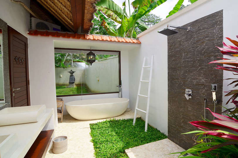 Your Holiday in a Luxury 5 Star Villa in Ubud, Bali Villa 2032