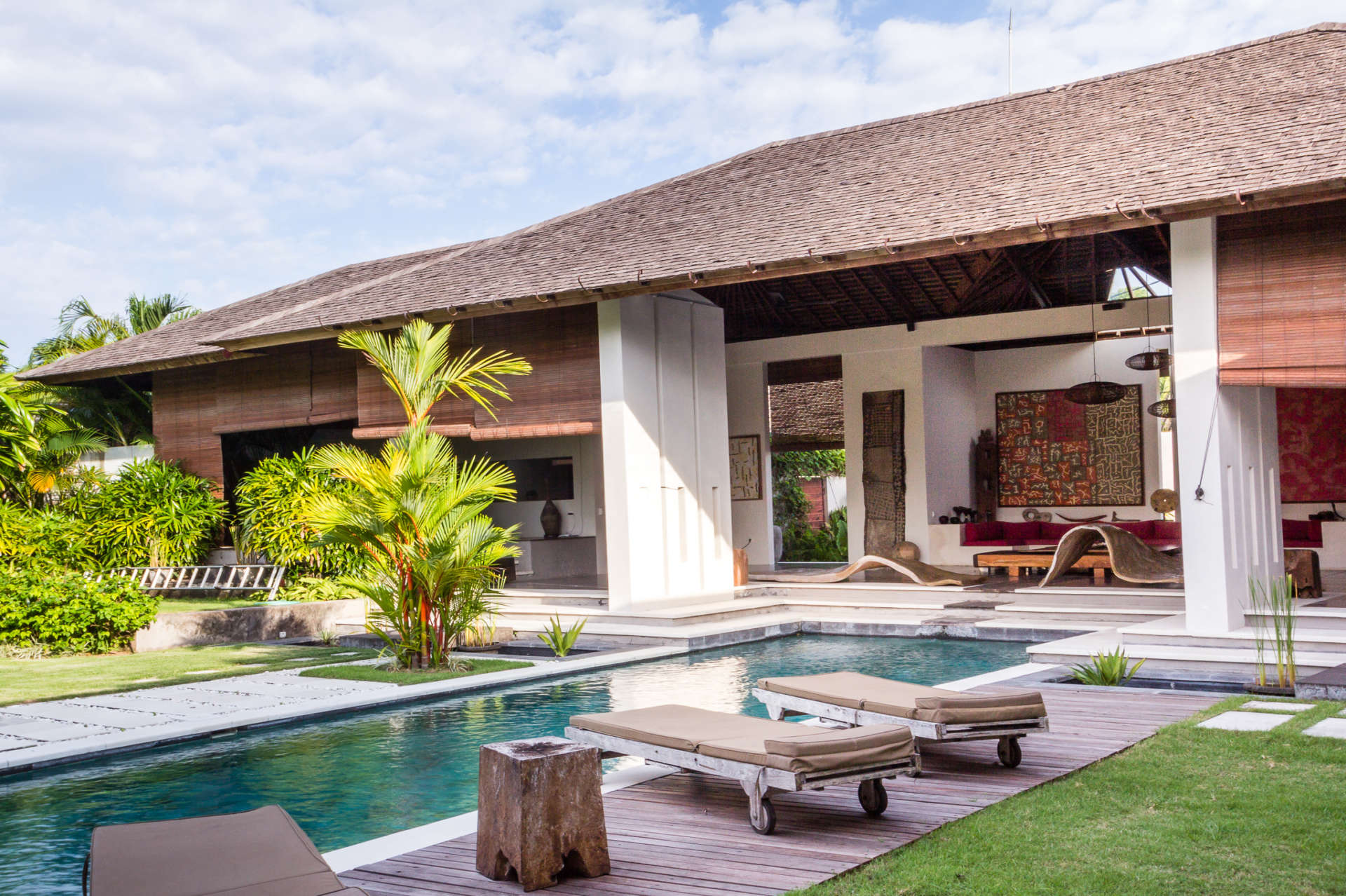 Rent a Luxury Villa in Bali Close to the Beach, Bali Villa 2035