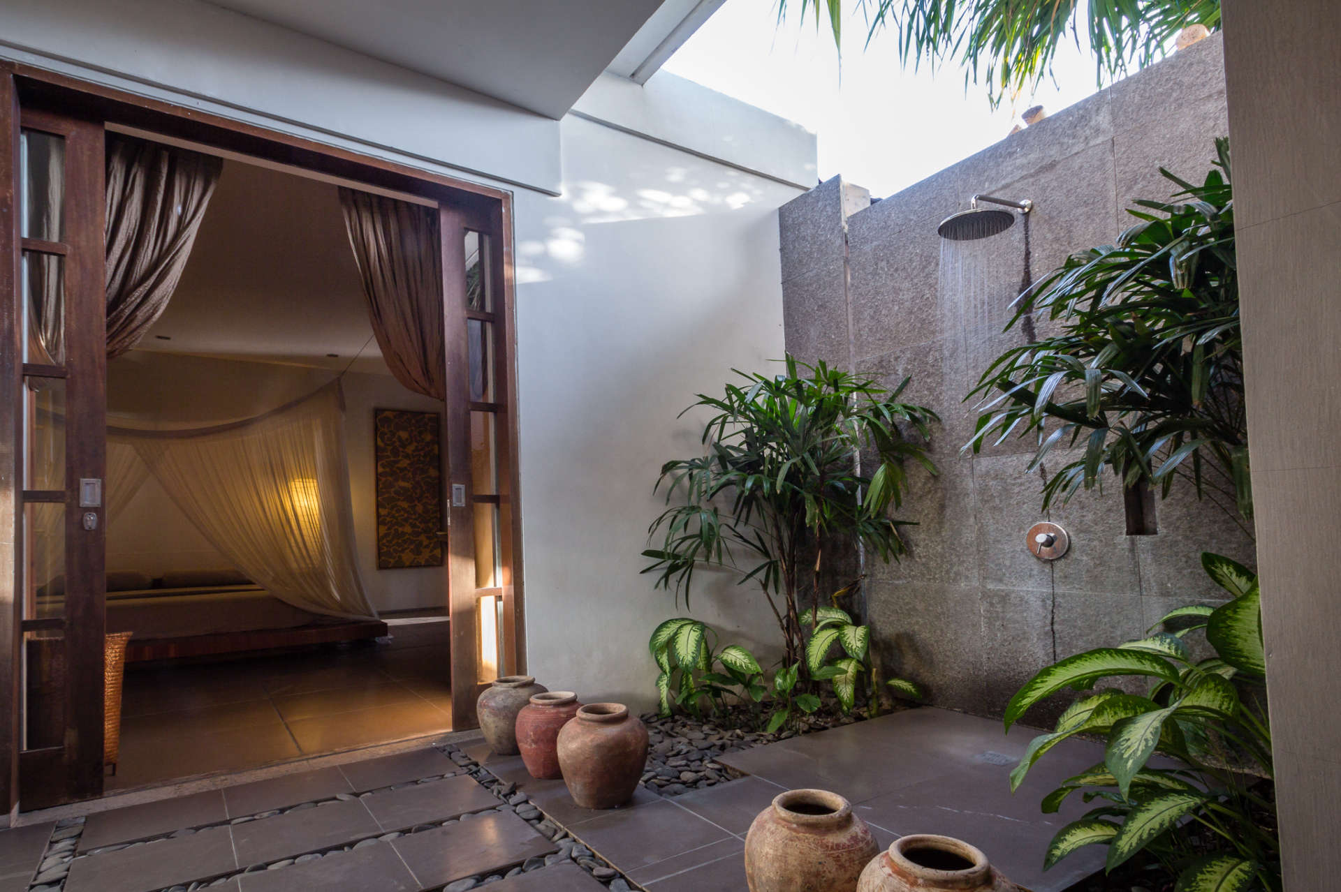 Rent a Luxury Villa in Bali Close to the Beach, Bali Villa 2035