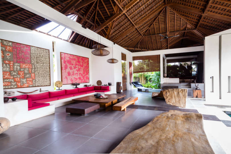 Rent a Luxury Villa in Bali Close to the Beach, Bali Villa 2035