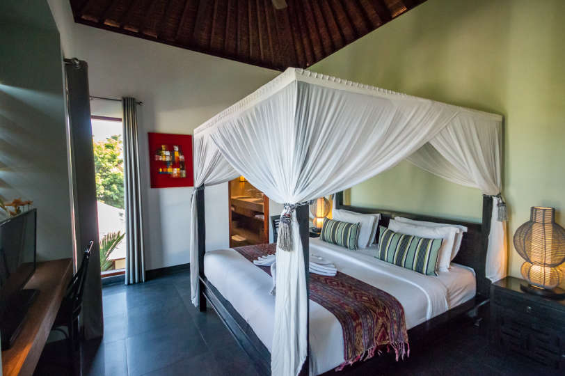 How to Rent Your Own Private Luxury Holiday Villa in Seminyak for Less than Basic Hotel, Villa Bali 2040