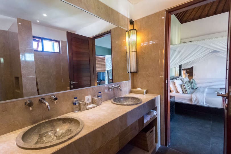 How to Rent Your Own Private Luxury Holiday Villa in Seminyak for Less than Basic Hotel, Villa Bali 2040