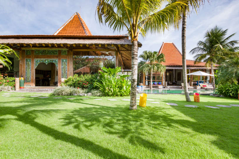 5 Star Villa in Bali, Minutes from the Beach, Bali Villa 2045