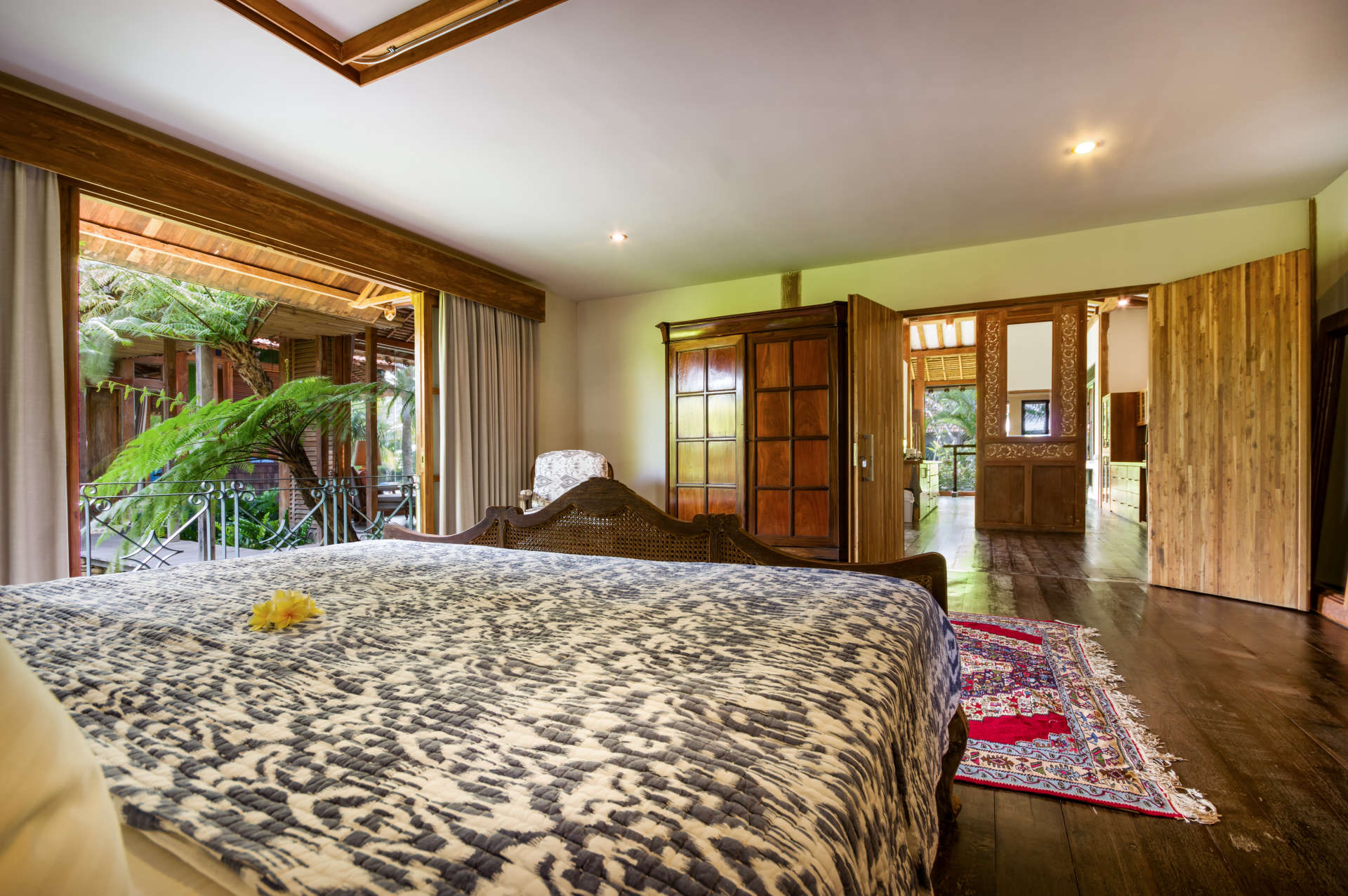 5 Star Villa in Bali, Minutes from the Beach, Bali Villa 2045