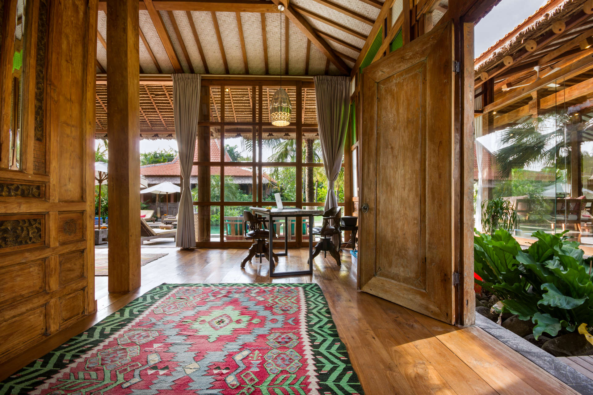 5 Star Villa in Bali, Minutes from the Beach, Bali Villa 2045