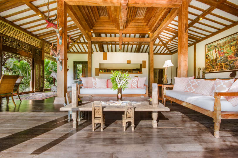 5 Star Villa in Bali, Minutes from the Beach, Bali Villa 2045