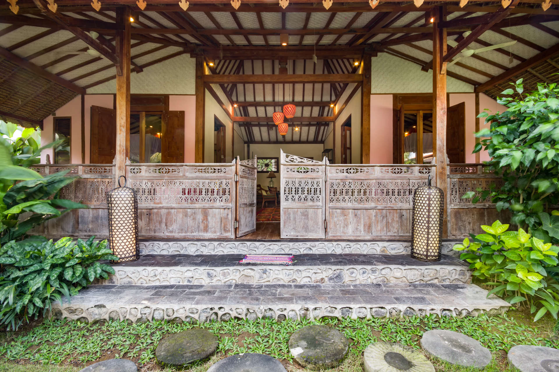 5 Star Villa in Bali, Minutes from the Beach, Bali Villa 2045