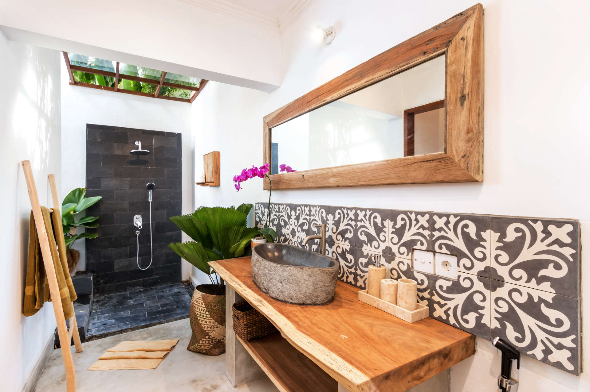 Beautiful 5 Star Holiday Villa in a Prime Location in Seminyak, Villa Bali 2046