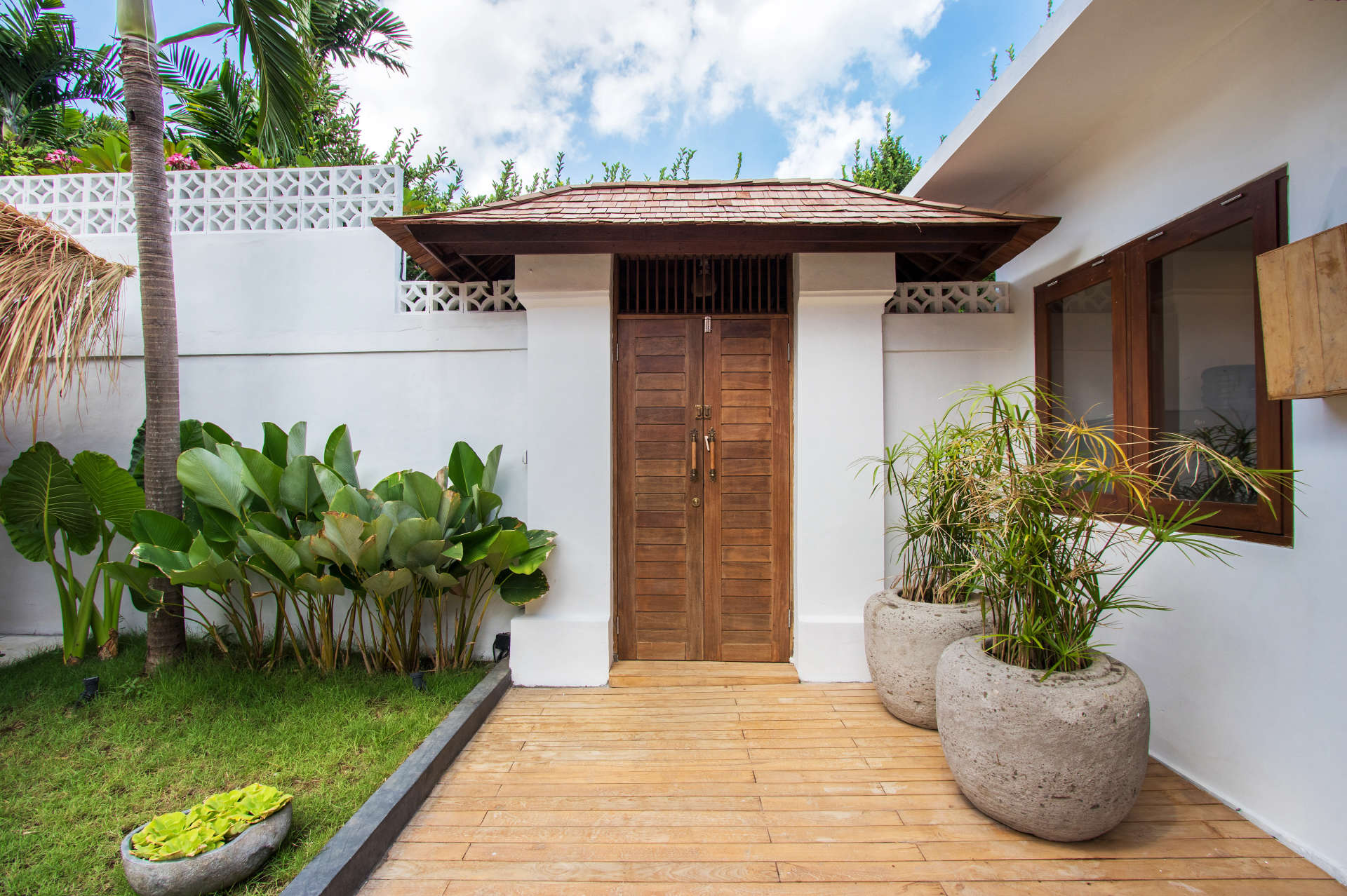 Beautiful 5 Star Holiday Villa in a Prime Location in Seminyak, Villa Bali 2046