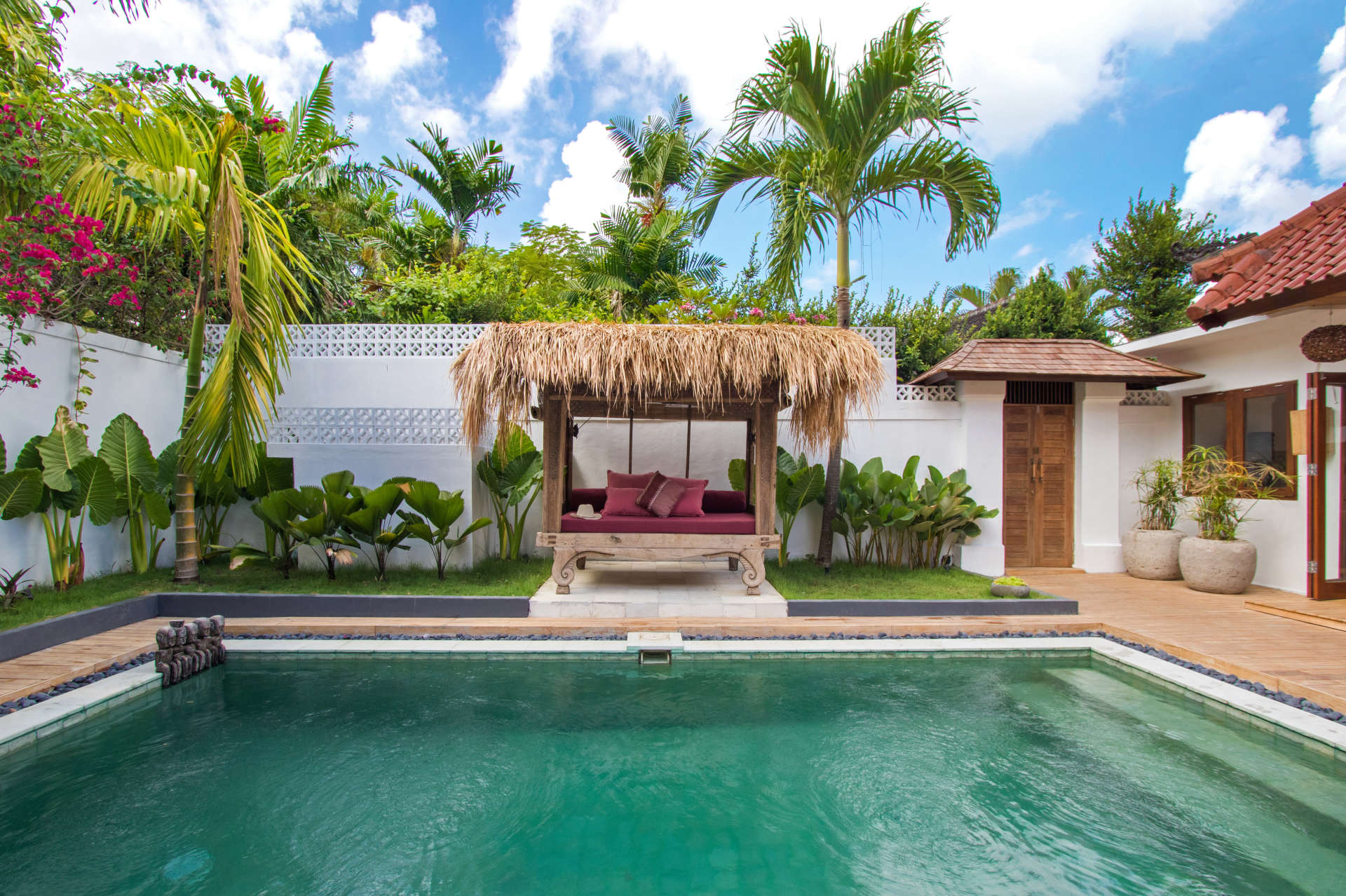 Beautiful 5 Star Holiday Villa in a Prime Location in Seminyak, Villa Bali 2046