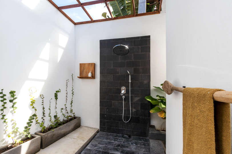 Beautiful 5 Star Holiday Villa in a Prime Location in Seminyak, Villa Bali 2046