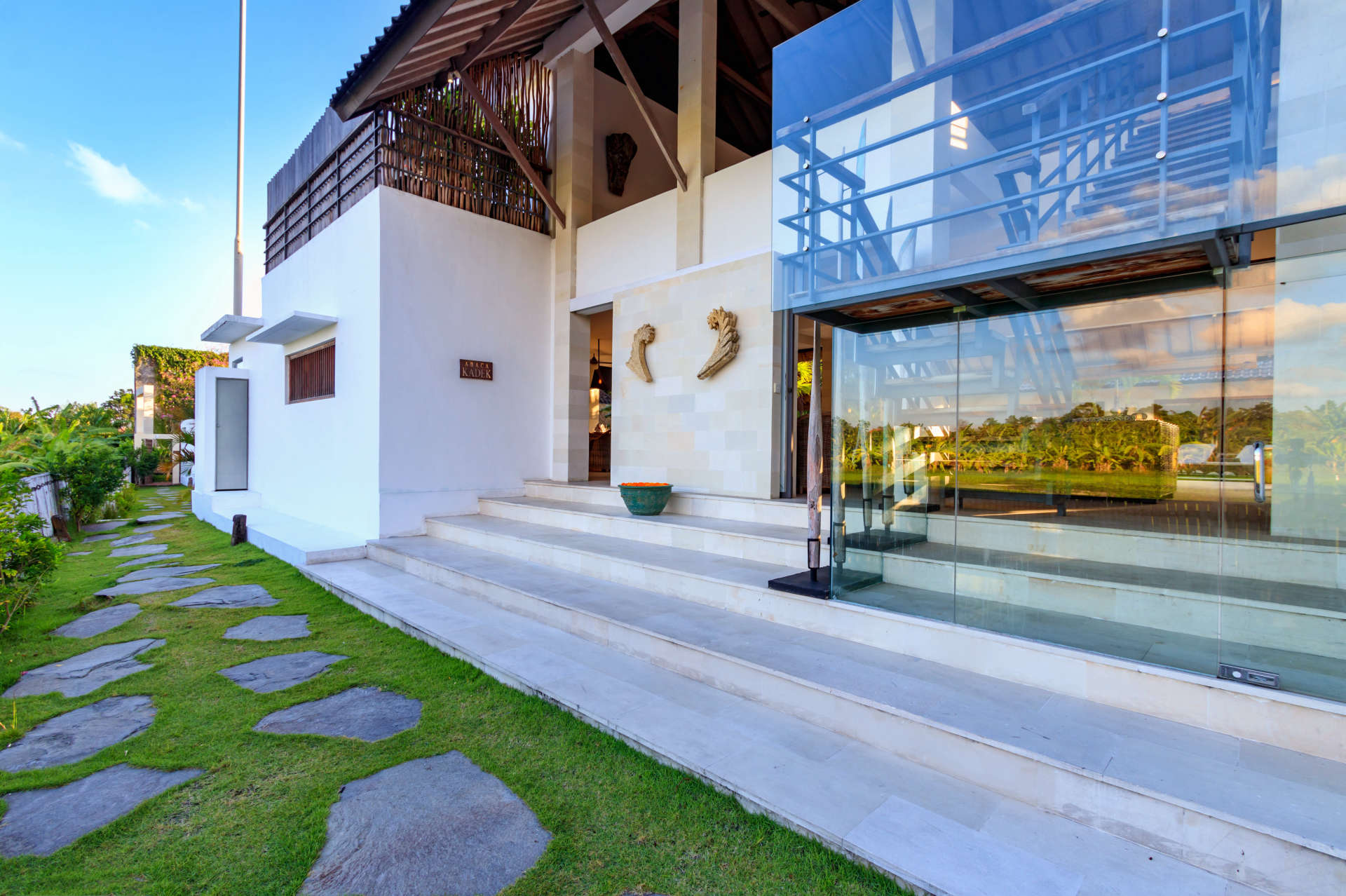 Luxury 5 Bedroom Villa with Private Pool, Bali Villa 2055