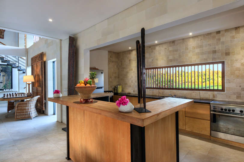 Luxury 5 Bedroom Villa with Private Pool, Bali Villa 2055