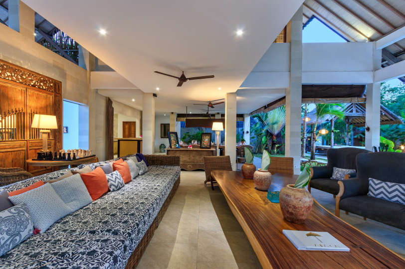 Luxury 5 Bedroom Villa with Private Pool, Bali Villa 2055