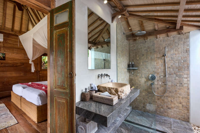 5 Star Villa in Bali, Minutes from the Beach, Bali Villa 2056
