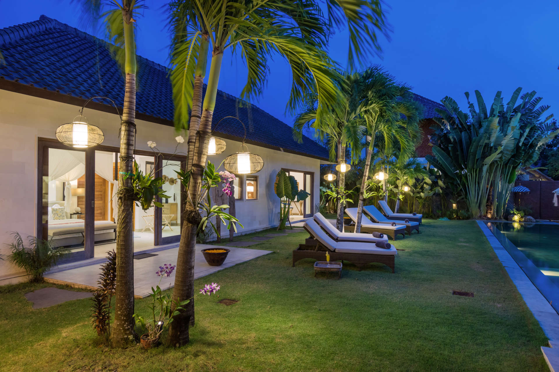 5 Star Villa in Bali, Minutes from the Beach, Bali Villa 2056