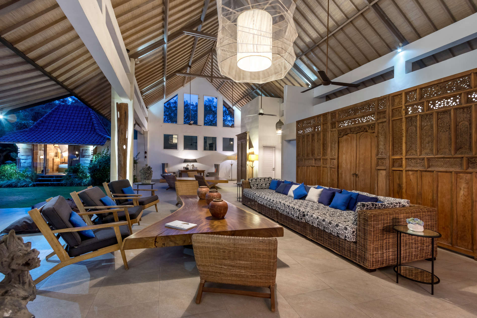 5 Star Villa in Bali, Minutes from the Beach, Bali Villa 2056