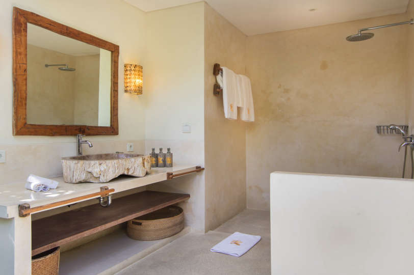 5 Star Villa in Bali, Minutes from the Beach, Bali Villa 2064