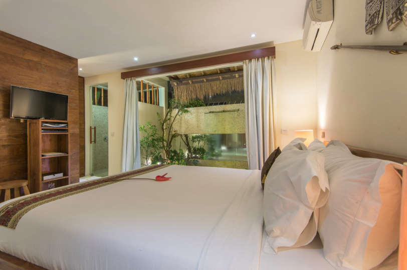 5 Star Villa in Bali, Minutes from the Beach, Bali Villa 2064