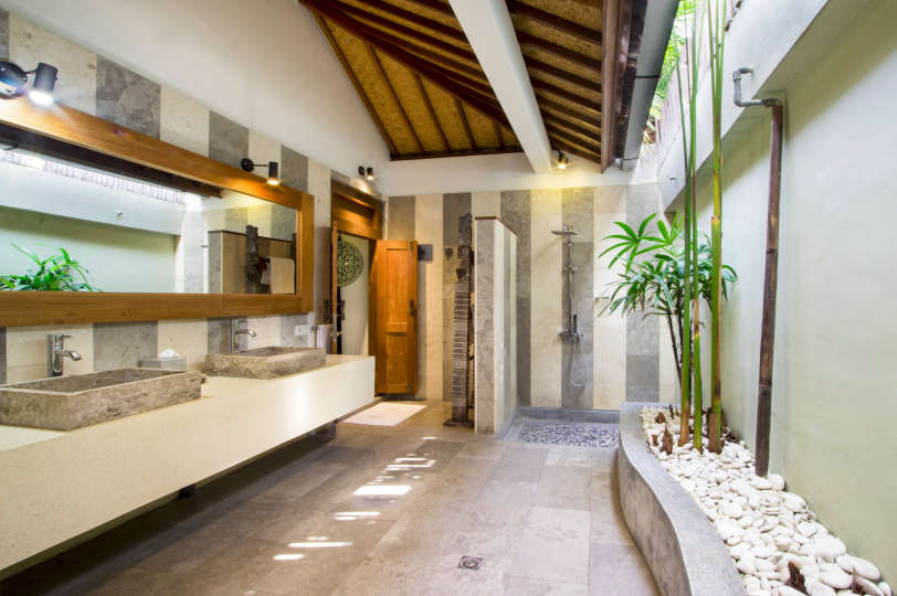 5 Star Villa in Bali, Minutes from the Beach, Bali Villa 2065