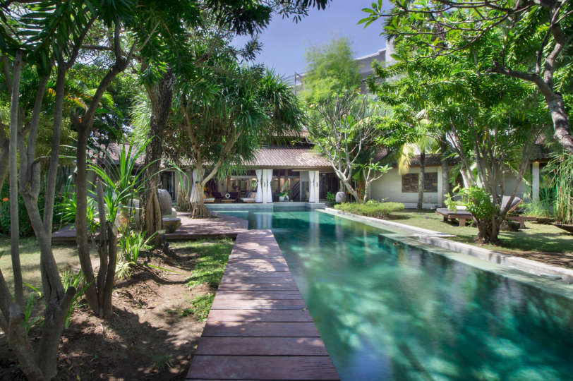5 Star Villa in Bali, Minutes from the Beach, Bali Villa 2065