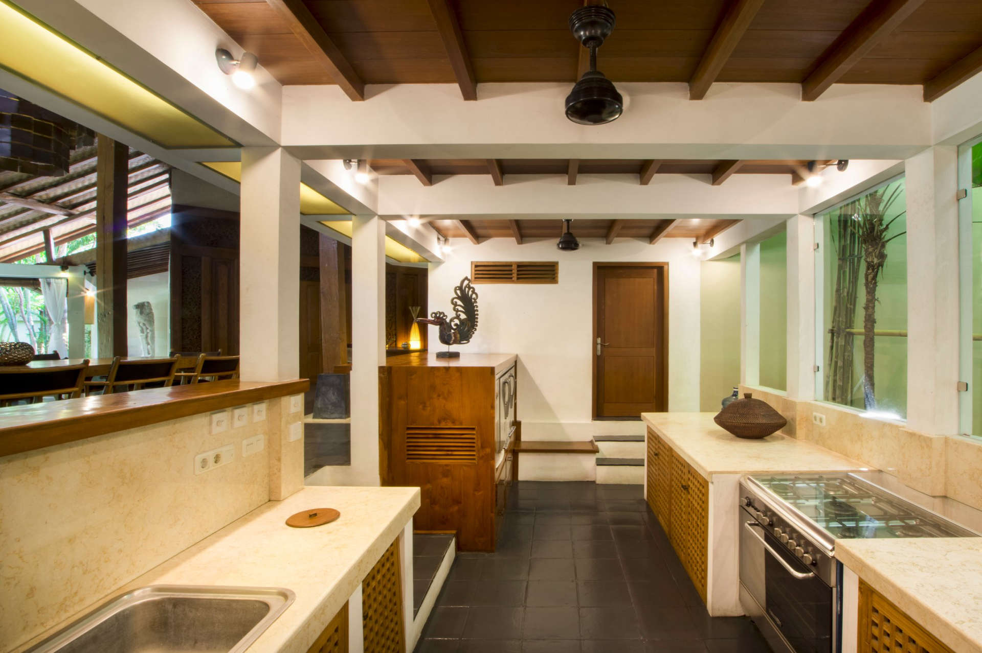 5 Star Villa in Bali, Minutes from the Beach, Bali Villa 2065