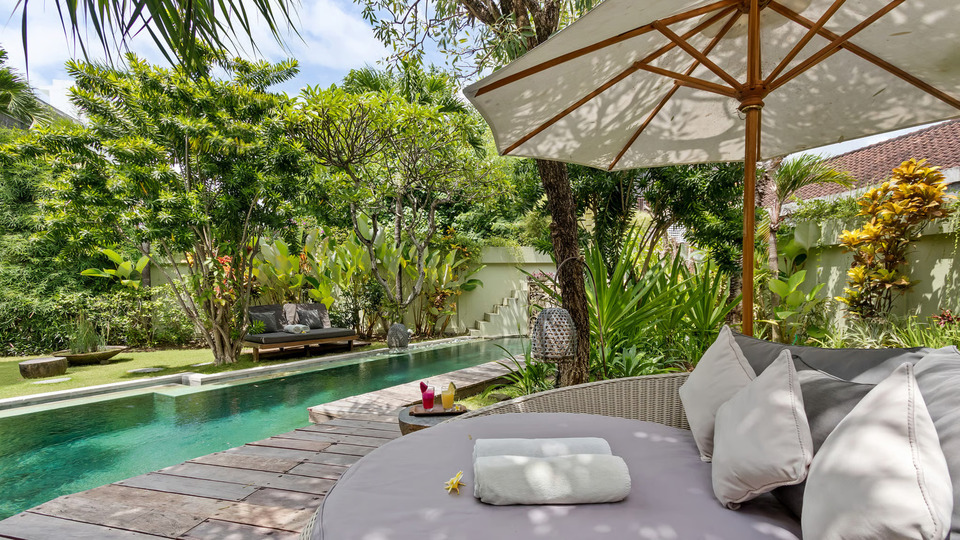 5 Star Villa in Bali, Minutes from the Beach, Bali Villa 2065