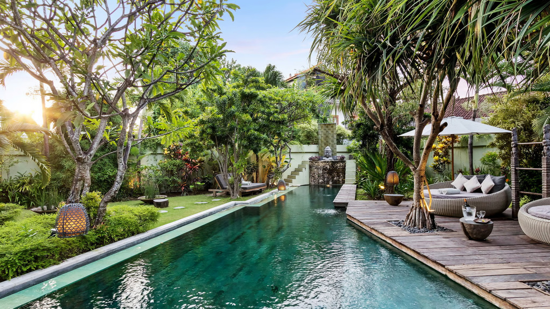 5 Star Villa in Bali, Minutes from the Beach, Bali Villa 2065