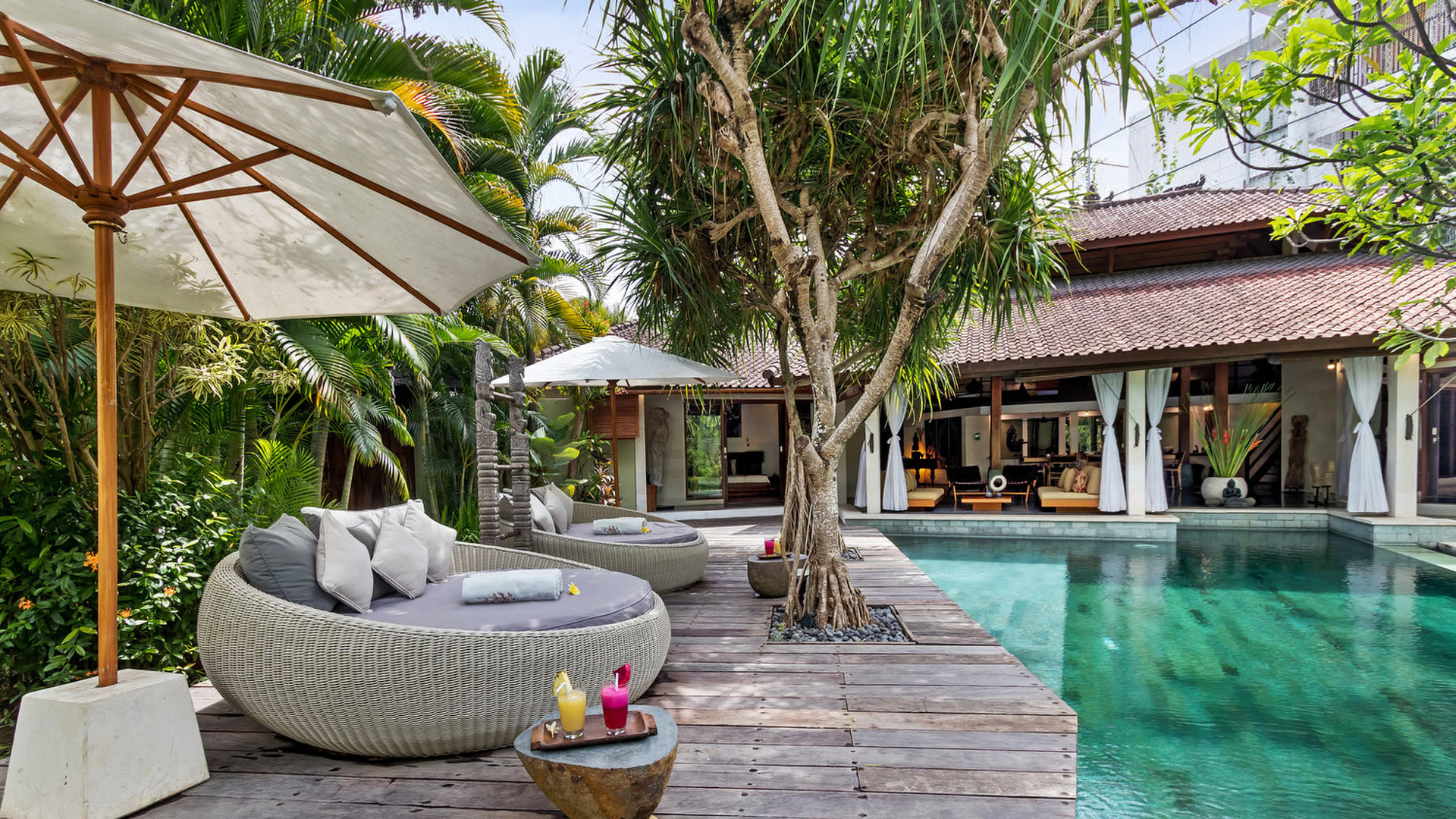 5 Star Villa in Bali, Minutes from the Beach, Bali Villa 2065