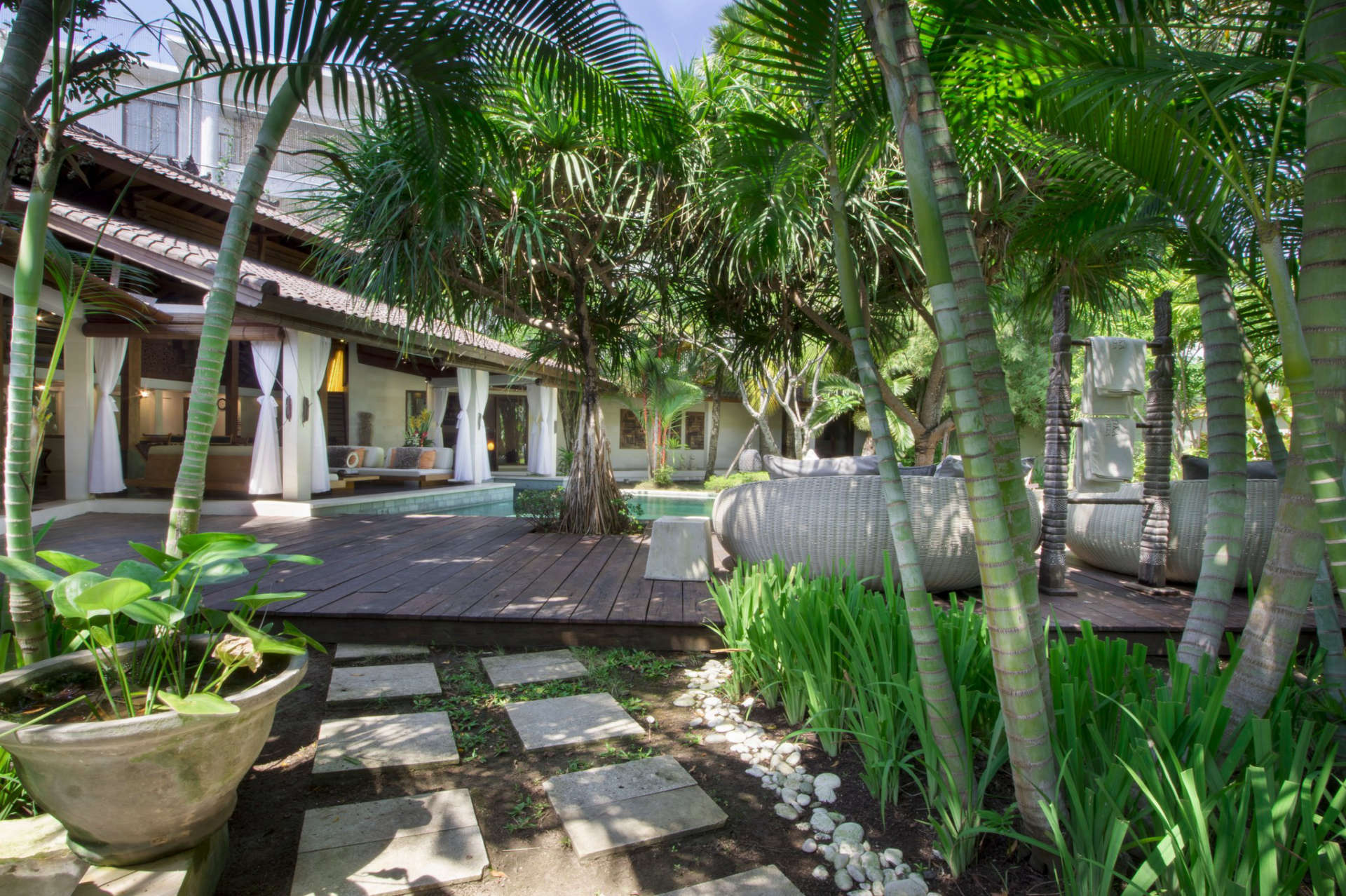 5 Star Villa in Bali, Minutes from the Beach, Bali Villa 2065