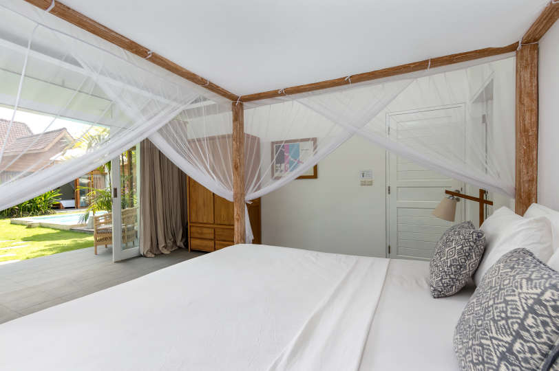 Luxury 4 Bedroom Villa with Private Pool, Bali Villa 2067