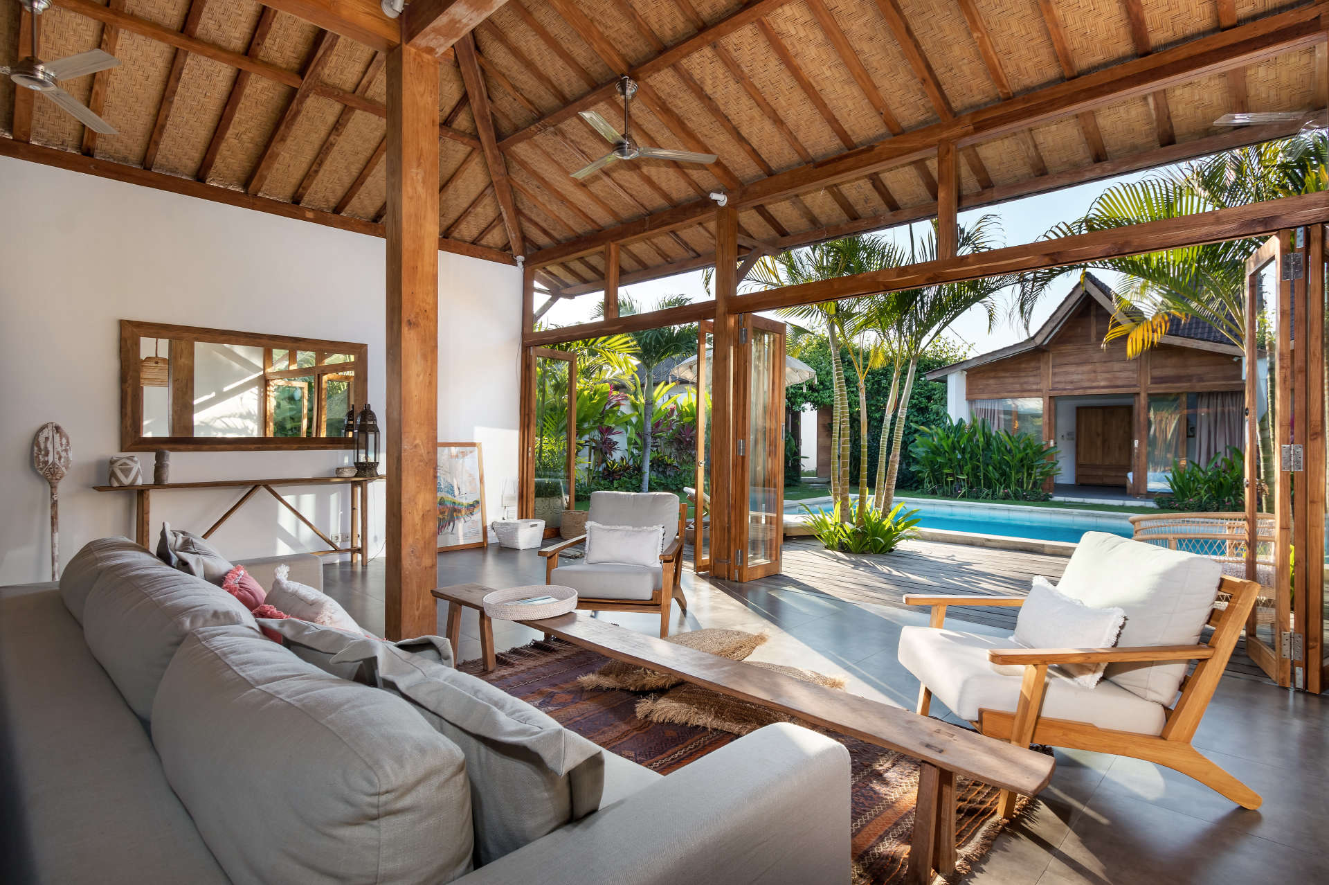 Luxury 4 Bedroom Villa with Private Pool, Bali Villa 2067