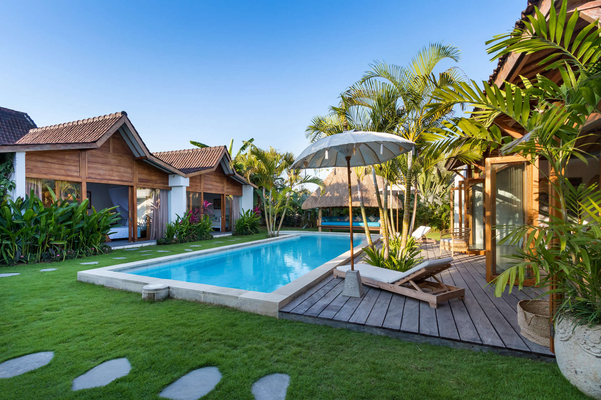 Luxury 4 Bedroom Villa with Private Pool, Bali Villa 2067