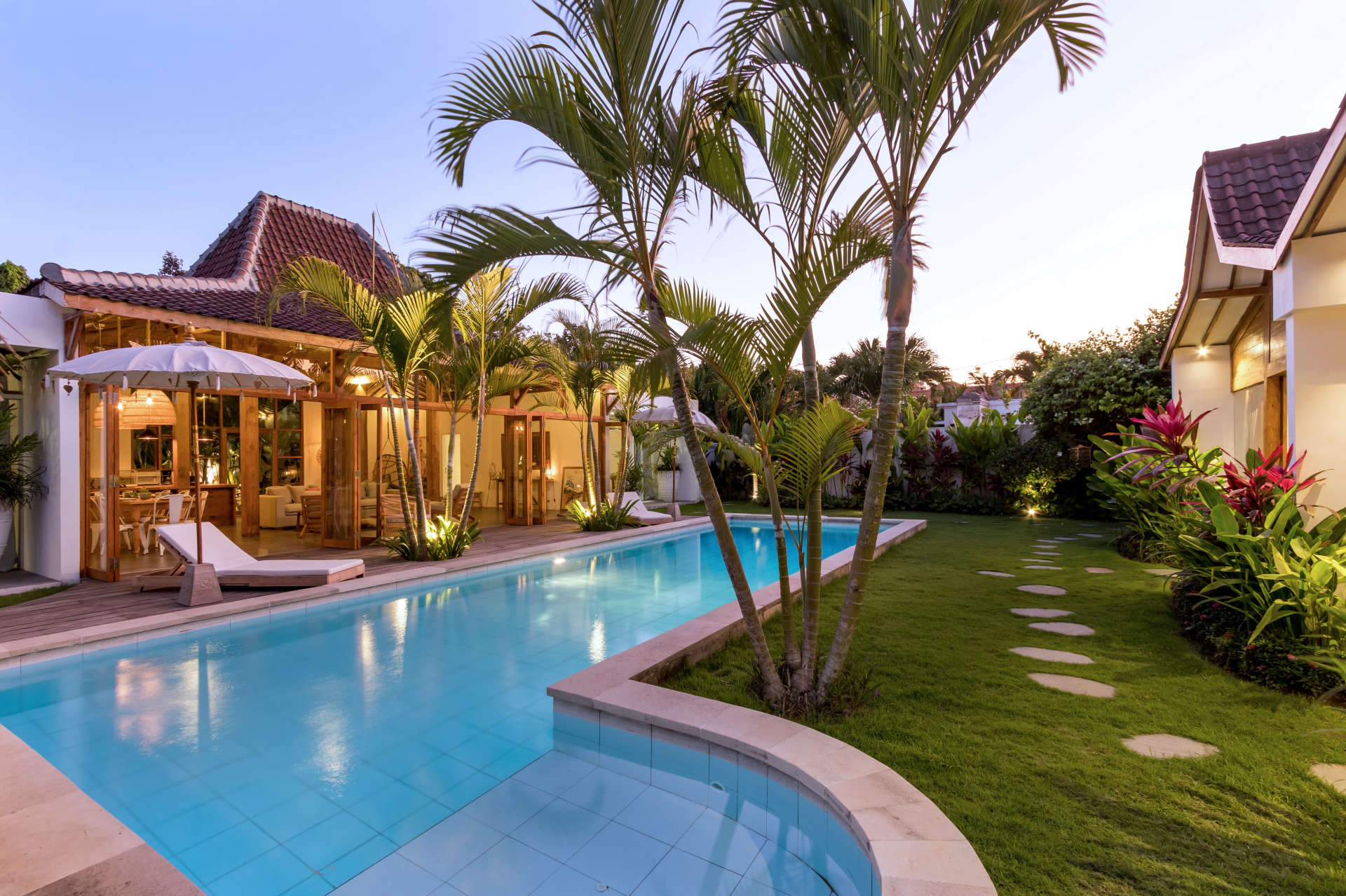 Luxury 4 Bedroom Villa with Private Pool, Bali Villa 2067