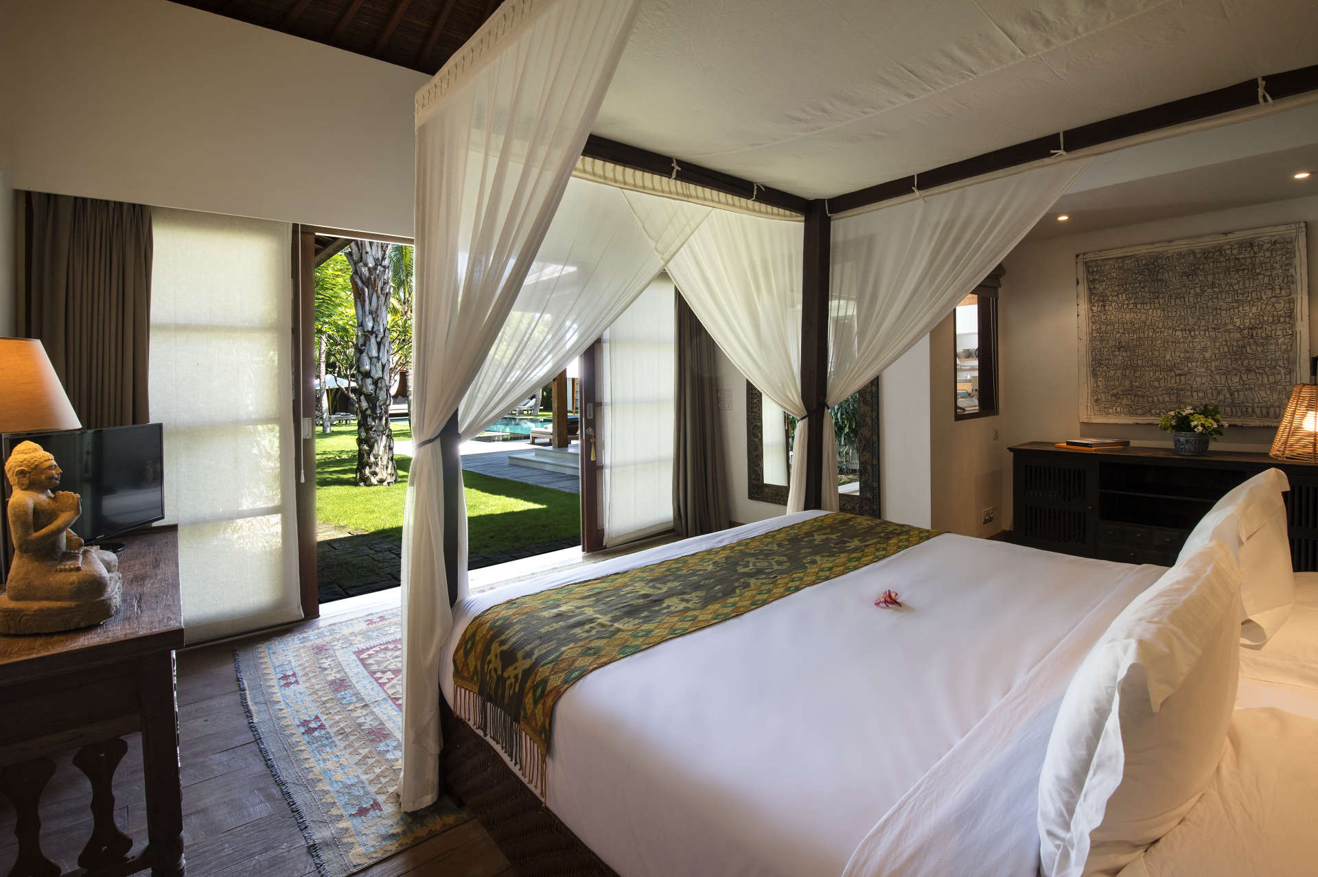 Luxury 7 Bedroom Villa in Seminyak with Private Pool, Bali Villa 2071