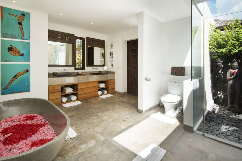 Luxury 7 Bedroom Villa in Seminyak with Private Pool, Bali Villa 2071
