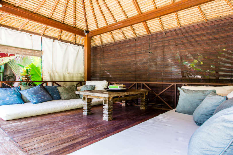 Rent a Luxury Villa in Bali Close to the Beach, Bali Villa 2074